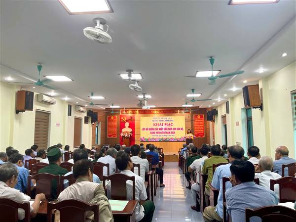 Trên 70 cán bộ cơ sở tham gia lớp bồi dưỡng cập nhật kiến thức năm 2026