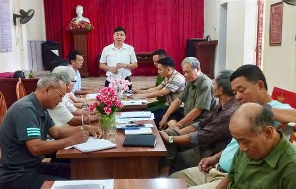 NGƯỜI DÂN TÍCH CỰC THAM GIA ĐÓNG GÓP Ý KIẾN VỀ PHƯƠNG ÁN SẮP XẾP, TỔ CHỨC LẠI THÔN TRÊN ĐỊA BÀN XÃ NAM SÁCH