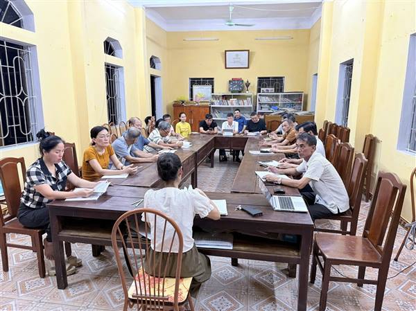 Chi bộ cơ sở triển khai đường lối, chủ trương về sắp xếp, tổ chức lại thôn trong sinh hoạt chi bộ
