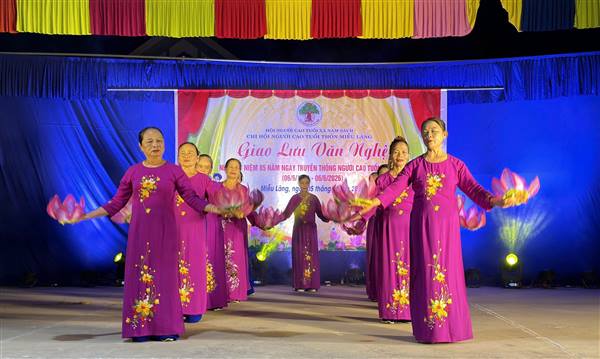 Giao lưu văn nghệ kỷ niệm 85 năm Ngày truyền thống Người cao tuổi Việt Nam