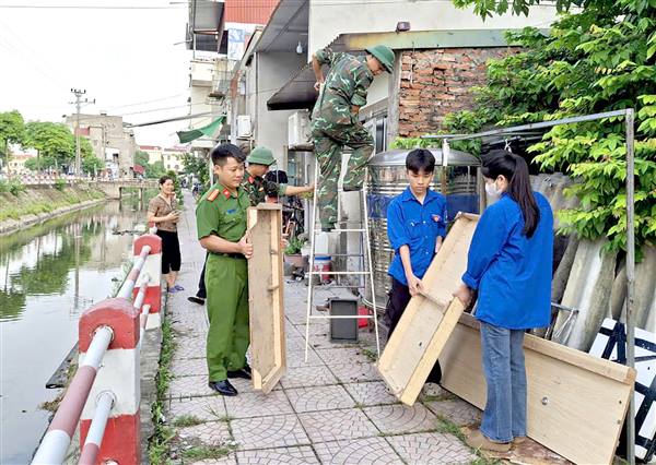 CHUNG TAY HỖ TRỢ GIA ĐÌNH THÂN NHÂN NGƯỜI HOẠT ĐỘNG KHÁNG CHIẾN BỊ NHIỄM CHẤT ĐỘC HÓA HỌC SỬA CHỮA NHÀ Ở