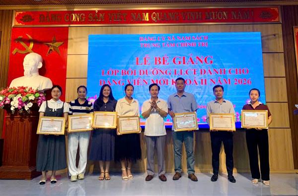 Bế giảng lớp Bồi dưỡng đảng viên mới khóa II năm 2026