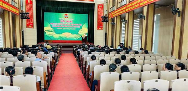 Hội Nông dân xã Nam Sách thảo luận phương án sắp xếp, kiện toàn chi hội, tổ hội