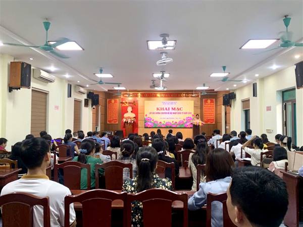 Khai mạc lớp bồi dưỡng chuyên đề Hội nhập quốc tế năm 2026