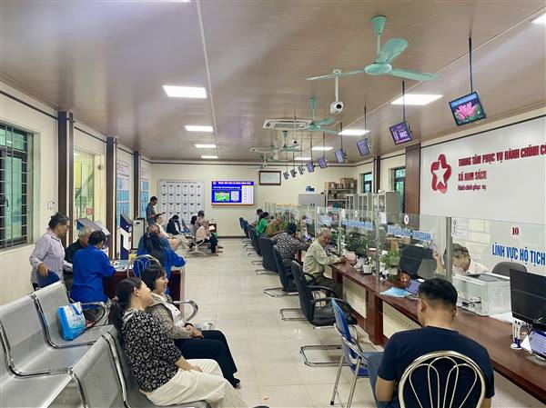 Nam Sách: 100% hồ sơ thủ tục hành chính được tiếp nhận trực tuyến