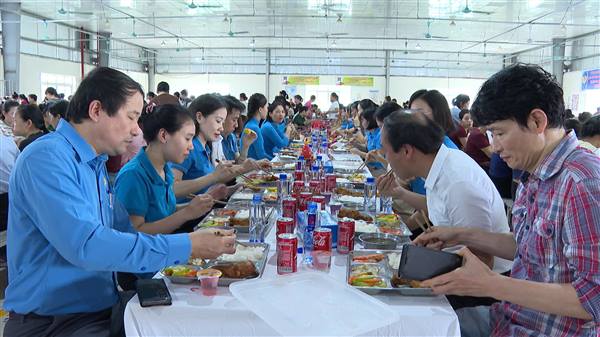 “Bữa cơm Công đoàn” gắn kết gần 900 đoàn viên, người lao động Công ty TNHH May Unitedtex (Việt Nam)