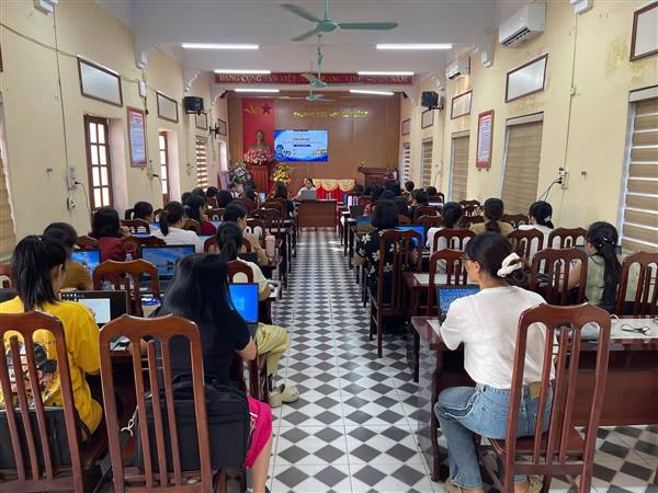 Trường Tiểu học Nam Sách tổ chức chuyên đề “Ứng dụng công nghệ thông tin trong công tác quản lý và dạy học”