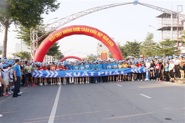 Hơn 5.200 vận động viên tham gia Giải chạy “Những bước chân khỏe đẹp”
