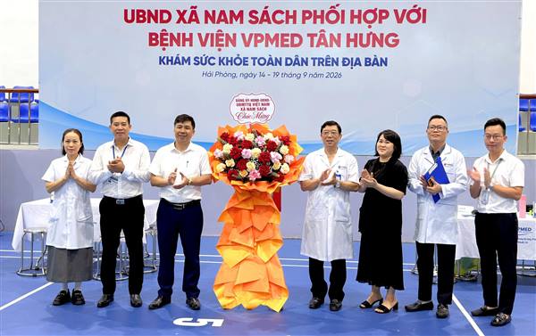 LÃNH ĐẠO XÃ NAM SÁCH ĐỘNG VIÊN NGÀY ĐẦU KHÁM SỨC KHỎE TOÀN DÂN