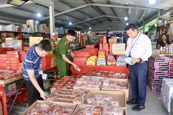 Nam Sách kiểm tra an toàn thực phẩm dịp Tết Trung thu