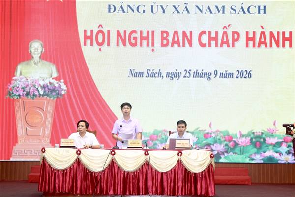 Hội nghị Ban Chấp hành Đảng bộ xã lần thứ 14: cho ý kiến đối với dự thảo Đề án kết thúc hoạt động của Đảng bộ các cơ quan Đảng và Đảng bộ UBND xã