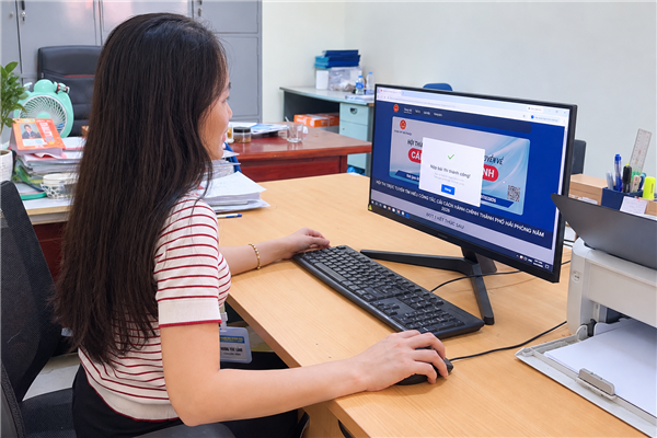 Cán bộ, công chức xã tích cực hưởng ứng Hội thi tìm hiểu công tác cải cách hành chính