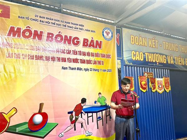 CÁC ĐỒNG CHÍ LÃNH ĐẠO XÃ DỰ KHAI MẠC GIẢI BÓNG BÀN NĂM 2025.