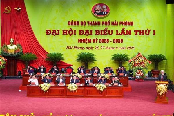 PHIÊN LÀM VIỆC ĐẦU TIÊN CỦA ĐẠI HỘI ĐẢNG BỘ THÀNH PHỐ HẢI PHÒNG.