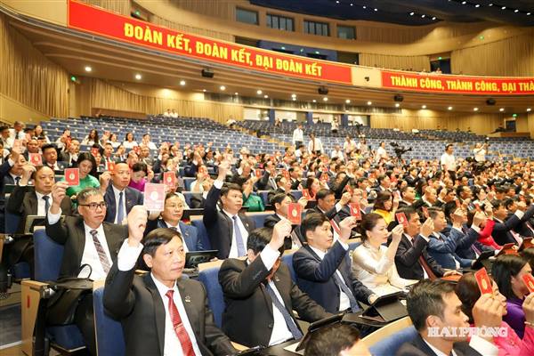  NGÀY LÀM VIỆC THỨ NHẤT ĐẠI HỘI ĐẠI BIỂU ĐẢNG BỘ THÀNH PHỐ HẢI PHÒNG LẦN THỨ I, NHIỆM KỲ 2025 - 2030: BẦU 15 ĐỒNG CHÍ VÀO ĐOÀN CHỦ TỊCH VÀ THÔNG QUA QUY CHẾ LÀM VIỆC