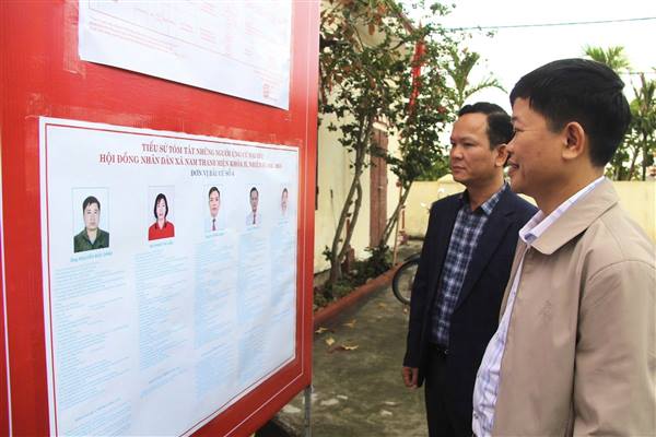 XÃ NAM THANH MIỆN TIẾN HÀNH NIÊM YẾT DANH SÁCH CHÍNH THỨC NHỮNG NGƯỜI ỨNG CỬ ĐẠI BIỂU HỘI ĐỒNG NHÂN DÂN XÃ NHIỆM KỲ 2026–2031