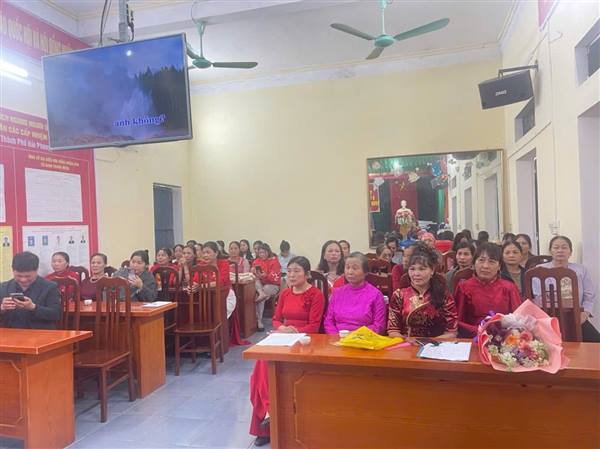 PHỤ NỮ XÃ NHÀ ĐẨY MẠNH TUYÊN TRUYỀN VỀ CUỘC BẦU CỬ ĐẠI BIỂU QUỐC HỘI KHOÁ XVI VÀ ĐẠI BIỂU HDND CÁC CẤP, NHIỆM KỲ 2026-2031.