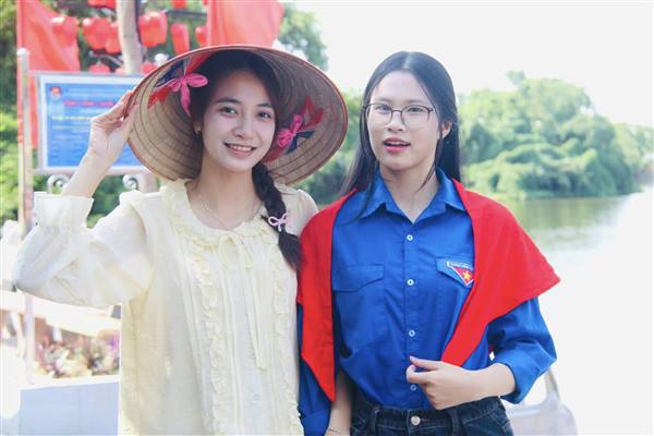 ĐẢO CÒ- SÁNG 30/4❤️ 01/5
TẤP NẬP DU KHÁCH TỚI THAM QUAN❤️