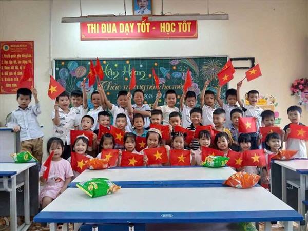 NIỀM VUI NGÀY TỰU TRƯỜNG
