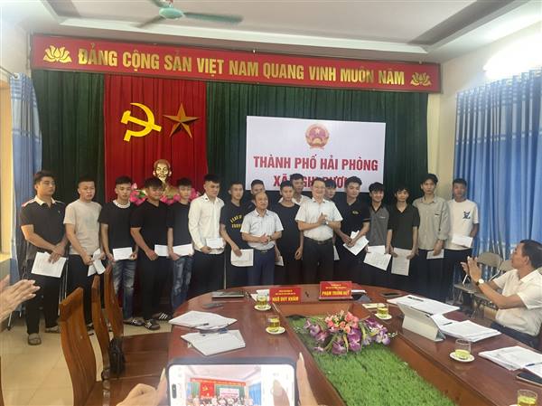 XÃ NGHI DƯƠNG TỔ CHỨC HỘI NGHỊ TIẾP XÚC, ĐỘNG VIÊN THANH NIÊN TÌNH NGUYỆN LÊN ĐƯỜNG LÀM NGHĨA VỤ QUÂN SỰ VÀ CÔNG AN NHÂN DÂN NĂM 2026

