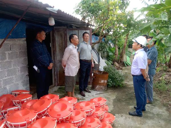 Lãnh đạo xã Nghi Dương kiểm tra tình hình sản xuất nông nghiệp, trang trại, gia trại trên địa bàn xã.