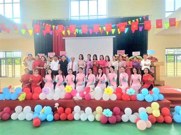 SÁNG NGÀY 05/9/2025, LÃNH ĐẠO ĐẢNG ỦY - HĐND - UBND- UBMTTQVN XÃ VỀ DỰ LỄ KHAI GIẢNG MỚI TẠI CÁC TRƯỜNG HỌC TRÊN ĐỊA BÀN XÃ NGHI DƯƠNG