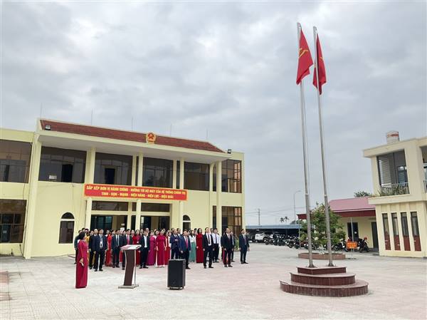 ĐẢNG ỦY XÃ NGHI DƯƠNG TỔ CHỨC LỄ CHÀO CỜ, HÁT QUỐC CA VÀ SINH HOẠT DƯỚI CỜ THÁNG 01 NĂM 2026