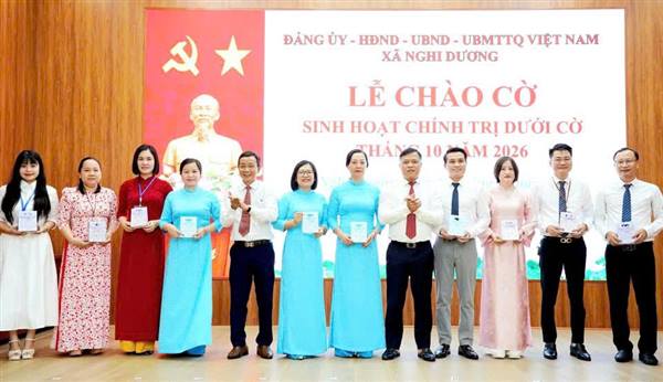  NGHI DƯƠNG TỔ CHỨC SINH HOẠT DƯỚI CỜ THÁNG 10