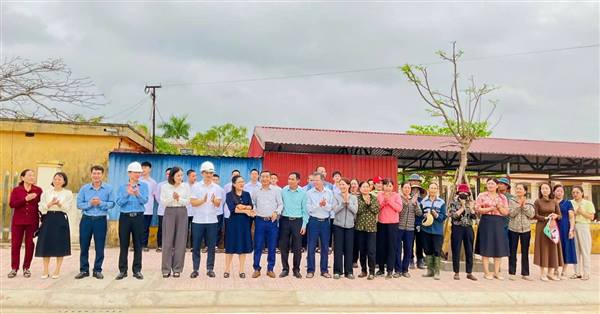 XÃ NGHI DƯƠNG TỔ CHỨC TRỒNG TUYẾN ĐƯỜNG HOA VÀ HÀNG CÂY NÔNG DÂN NĂM 2026