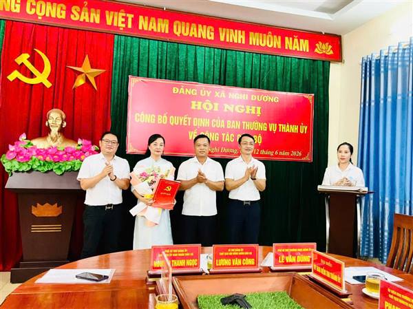 XÃ NGHI DƯƠNG TỔ CHỨC HỘI NGHỊ CÔNG BỐ QUYẾT ĐỊNH CHUẨN Y KẾT QUẢ BẦU BỔ SUNG ỦY VIÊN BAN THƯỜNG VỤ ĐẢNG ỦY XÃ NHIỆM KỲ 2025 - 2030