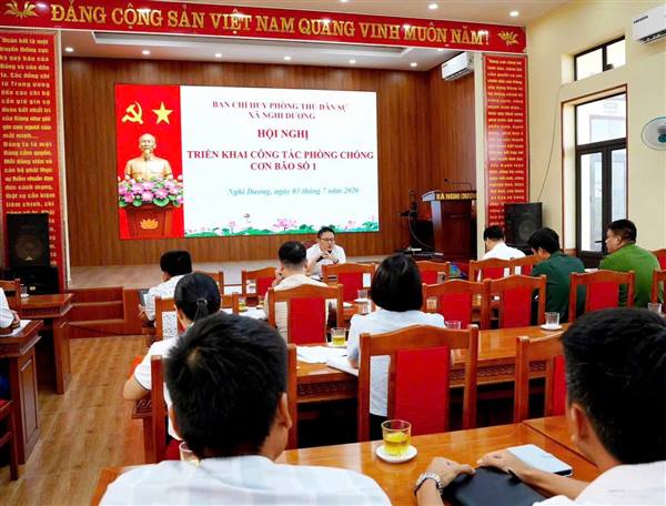 UBND XÃ NGHI DƯƠNG KHẨN TRƯƠNG TRIỂN KHAI CÁC BIỆN PHÁP ỨNG PHÓ VỚI CƠN BÃO SỐ 1