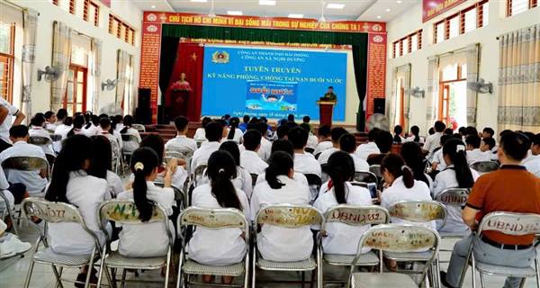 BAN CHỈ ĐẠO HÈ XÃ NGHI DƯƠNG TUYÊN TRUYỀN PHÒNG, CHỐNG ĐUỐI NƯỚC CHO ĐOÀN VIÊN, THANH NIÊN VÀ HỌC SINH
