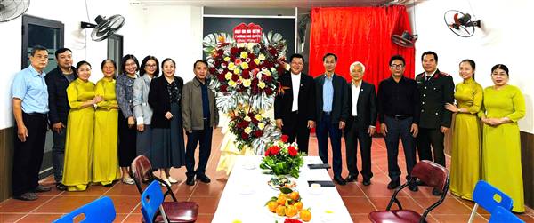 PHƯỜNG NGÔ QUYỀN THĂM, CHÚC MỪNG GIÁO HỌ BÌNH HẢI NHÂN DỊP LỄ GIÁNG SINH NĂM 2025