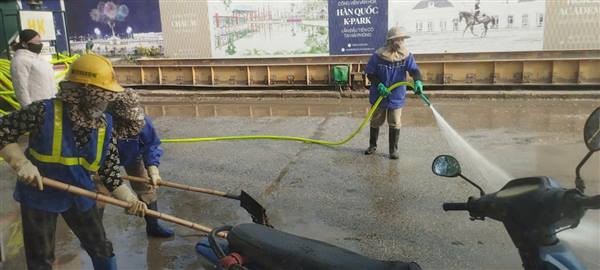 UBND Phường Ngô Quyền yêu cầu các doanh nghiệp  khẩn trương thực hiện làm sạch, hoàn trả môi trường tại khu vực Ngõ 103 đường Ngô Quyền