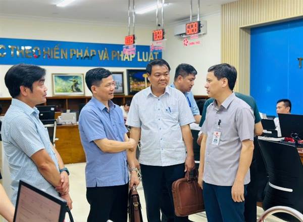 UBND Phường Ngô Quyền tiếp và làm việc với Đoàn Công tác của Bộ Nội vụ về hoạt động của bộ máy chính quyền địa phương 2 cấp