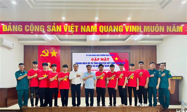 ỦY BAN NHÂN DÂN PHƯỜNG NGÔ QUYỀN
TỔ CHỨC GẶP MẶT THANH NIÊN ƯU TÚ TÌNH NGUYỆN VIẾT ĐƠN THAM GIA NGHĨA VỤ QUÂN SỰ NĂM 2026
