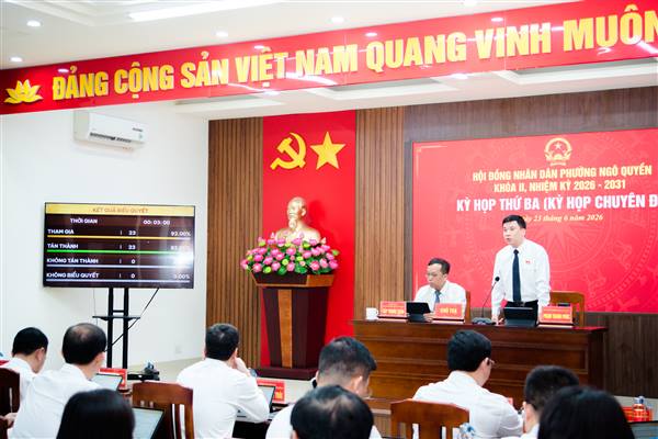 KỲ HỌP THỨ 3, HĐND PHƯỜNG NGÔ QUYỀN KHÓA II: TIÊN PHONG ỨNG DỤNG PHẦN MỀM Q-CABINET VÀ THÔNG QUA 03 NGHỊ QUYẾT QUAN TRỌNG