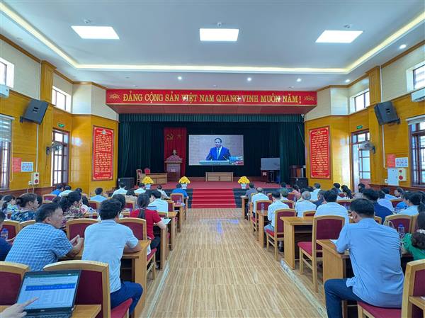 Phường Nguyễn Đại Năng tham dự Hội nghị toàn quốc quán triệt, triển khai thực hiện 4 Nghị quyết của Bộ Chính trị.