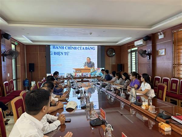 PHƯỜNG NGUYỄN ĐẠI NĂNG THAM DỰ HỘI NGHỊ TẬP HUẤN TRIỂN KHAI HỆ THỐNG THỦ TỤC HÀNH CHÍNH TRONG ĐẢNG TRÊN MÔI TRƯỜNG ĐIỆN TỬ