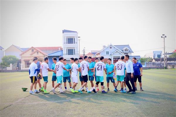 CÔNG AN PHƯỜNG NGUYỄN ĐẠI NĂNG PHỐI HỢP VỚI TỔ DÂN PHỐ MỸ ĐỘNG TỔ CHỨC TRẬN BÓNG ĐÁ GIAO HỮU CHÀO MỪNG CÁC NGÀY LỄ LỚN TRONG THÁNG 5 VÀ LỄ HỘI HOA PHƯỢNG ĐỎ HẢI PHÒNG 2026