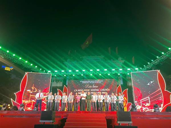PHƯỜNG NGUYỄN ĐẠI NĂNG ĐỂ LẠI DẤU ẤN SÂU SẮC TẠI LIÊN HOAN CA MÚA NHẠC KHÔNG CHUYÊN THÀNH PHỐ HẢI PHÒNG NĂM 2026