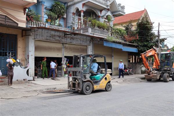 PHƯỜNG NGUYỄN ĐẠI NĂNG KIÊN QUYẾT DUY TRÌ TRẬT TỰ ĐƯỜNG HÈ VÀ MỸ QUAN ĐÔ THỊ 