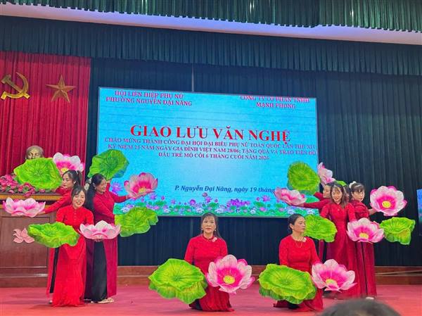 HỘI LHPN PHƯỜNG NGUYỄN ĐẠI NĂNG TỔ CHỨC CHƯƠNG TRÌNH CHÀO MỪNG THÀNH CÔNG ĐẠI HỘI ĐẠI BIỂU PHỤ NỮ TOÀN QUỐC LẦN THỨ XIV, KỶ NIỆM NGÀY GIA ĐÌNH VIỆT NAM 28/6; TẶNG QUÀ VÀ TRAO TIỀN ĐỠ ĐẦU HỖ TRỢ TRẺ MỒ CÔI