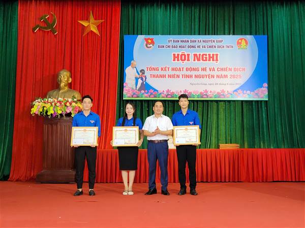 Tổng kết hoạt động hè và chiến dịch thanh niên tình nguyện năm 2025.