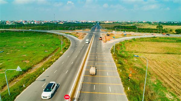 Đảm bảo an toàn giao thông trên trục đường Đông – Tây.

