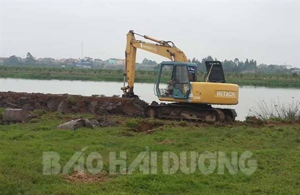Đảm bảo an toàn thi công bờ kênh Bắc Hưng Hải.