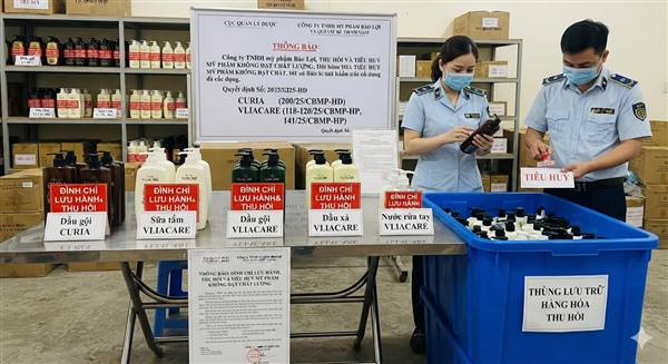 Đình chỉ lưu hành, thu hồi và tiêu huỷ 5 sản phẩm mỹ phẩm không đạt chất lượng.