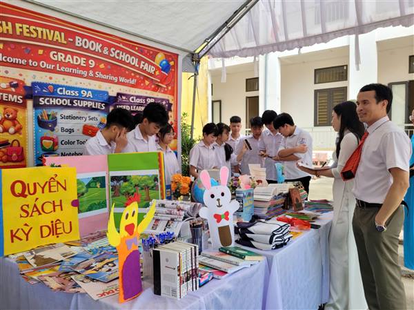 Ngày hội tiếng Anh “speak to connect” tại trường THCS Hà Kỳ.