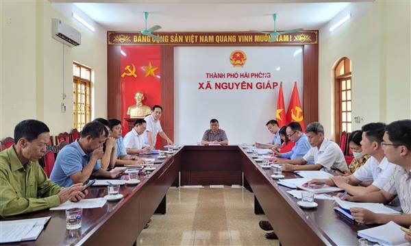 Lãnh đạo UBND xã họp phiên thường kỳ tháng 4/2026