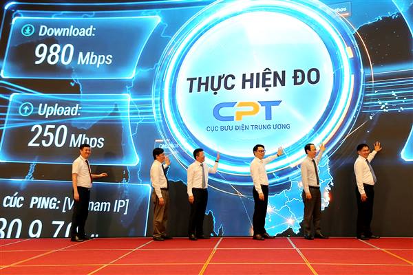 Nguyên Giáp tham gia Hội nghị tập huấn triển khai kết nối Mạng Truyền số liệu chuyên dùng phục vụ các cơ quan Đảng, Nhà nước.
